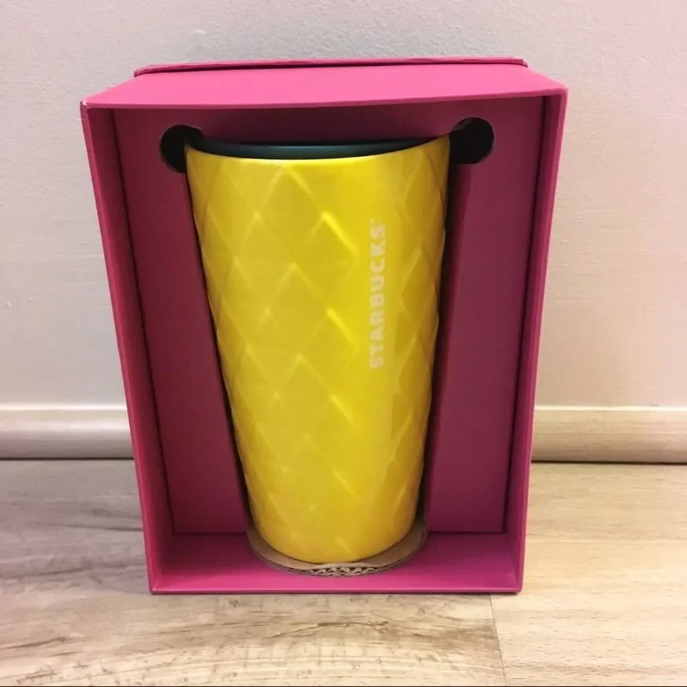 NEW Starbucks Hawaii Starbucks Ceramic mug‎